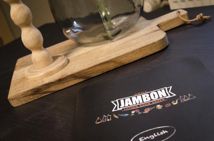 Jambon Hotel อูเดน ภายนอก รูปภาพ